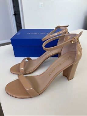 Stuart Weitzman nearlynude adobe cream tan patent leather open toe sandals heels
